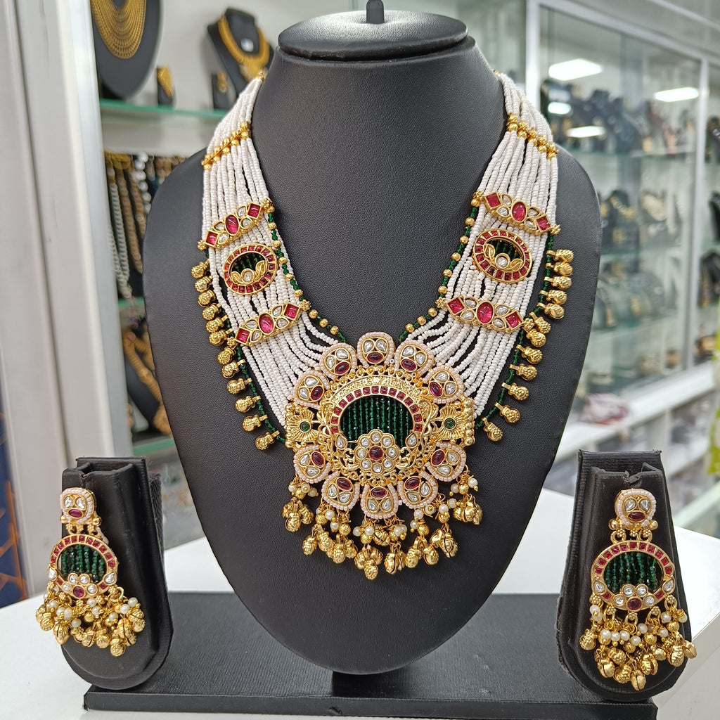 Royal Kundan Pearl Necklace Set