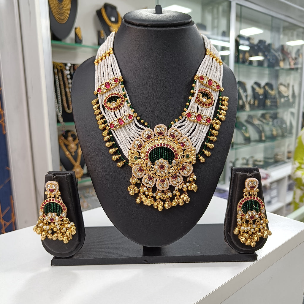 Royal Kundan Pearl Necklace Set